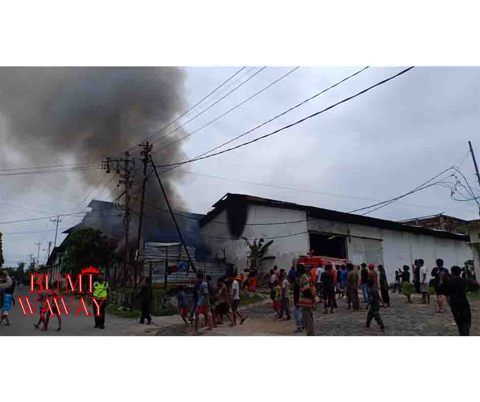 KANTOR EXPEDISI KEBAKARAN
