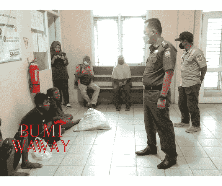 SATPOL PP KOTA GENCAR LAKUKAN PENERTIBAN MANUSIA SILVER DAN GEPENG ￼