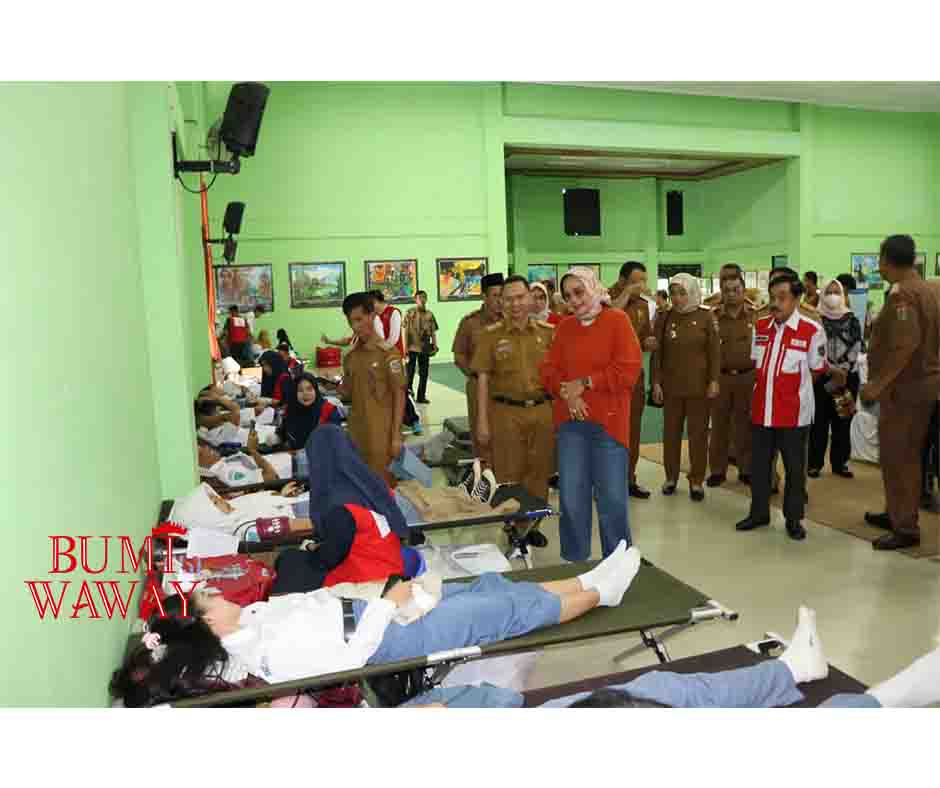 TINJAU KEGIATAN DONOR DARAH, RIANA SARI BERHARAP DARAH DAPAT MENUMBUHKAN EMPATI ANAK MUDA LAMPUNG