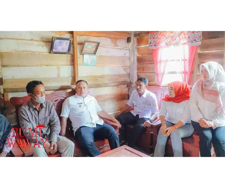 BUPATI NANANG ERMANTO KEMBALI GULIRKAN PROGRAM BEDAH RUMAH UNTUK WARGA JATI AGUNG