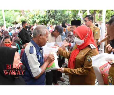 WALIKOTA BERSAMA BAZNAS KOTA BANDARLAMPUNG SALURKAN 120 TON BERAS DAN ZIS KE MASYARAKAT