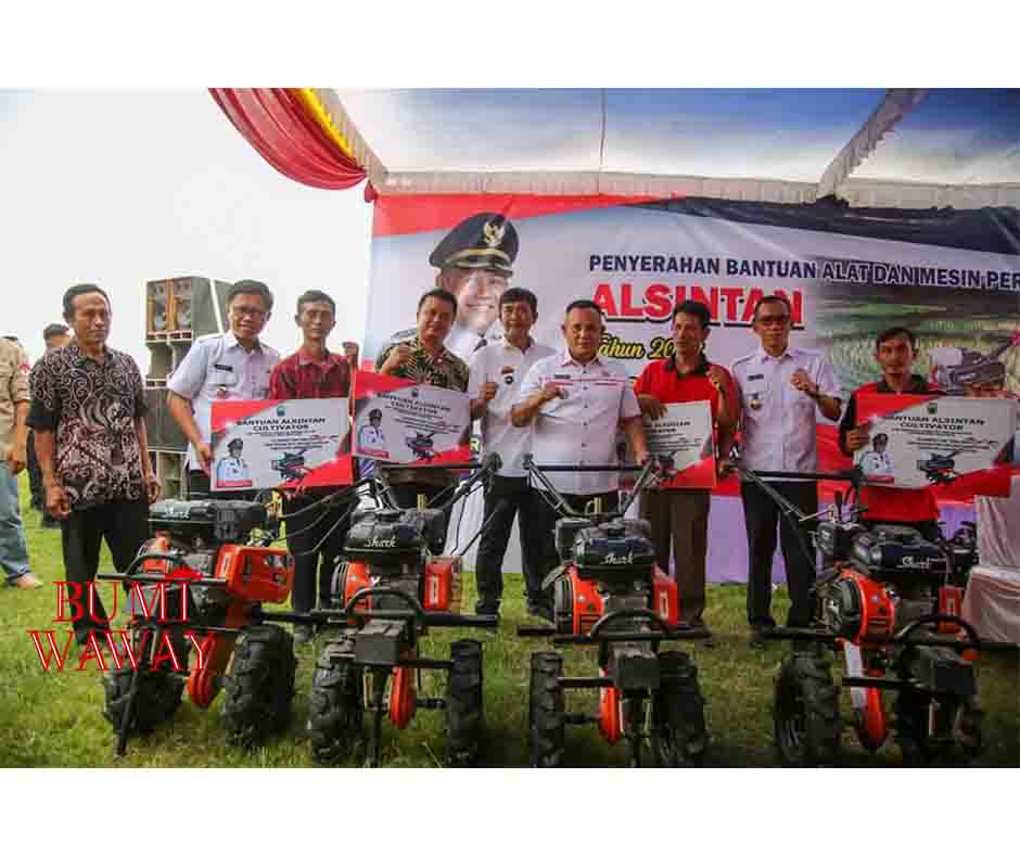 NANANG SERAHKAN BANTUAN CULTIVATOR DAN PELATIHAN TRICHOKOMPOS KEPADA 25 KELOMPOK TANI