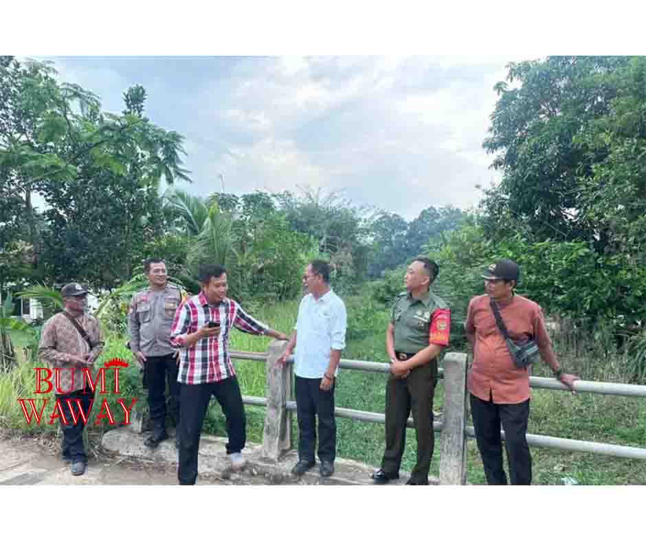 KETUA DPRD LAMPUNG MINGRUM GUMAY TINJAU IRIGASI SUKOBINANGUN WAY SEPUTIH