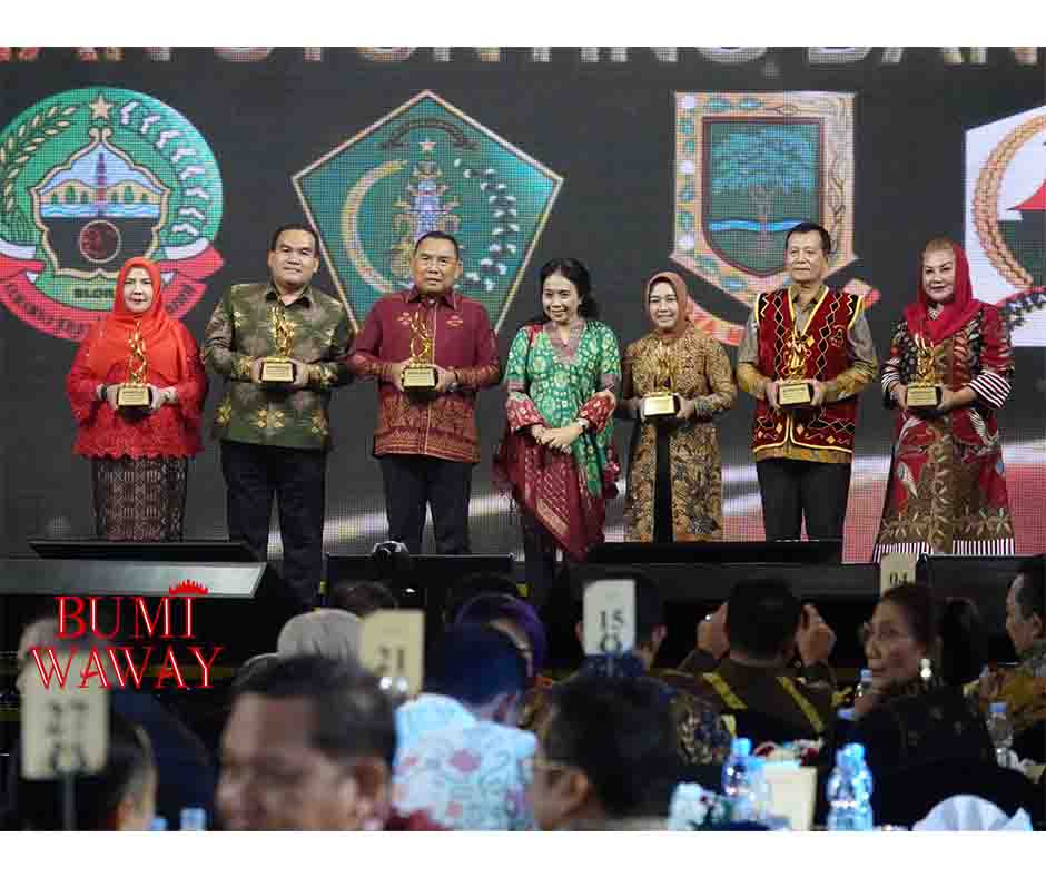 PEMKOT BANDARLAMPUNG RAIH PENGHARGAAN KATEGORI DAERAH PEDULI PENANGANAN STUNTING DAN LAYAK ANAK