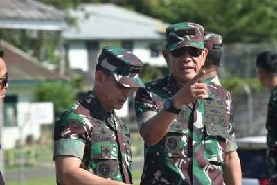 Danrem 043/Gatam Sambut Kunker Kasad Di Bandara Gatot Subroto Way Tuba Lampung